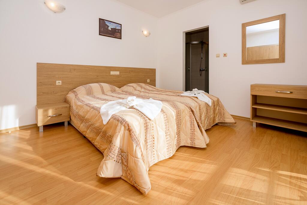 KRISTAL_BEACH_APARTHOTEL_NESSEBAR_BULGARIA_AIR_TOUR_TRAVEL